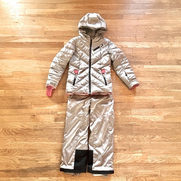 Spyder Girl’s Hottie Ski Jacket and Pants - Silver - Picture 4 of 12